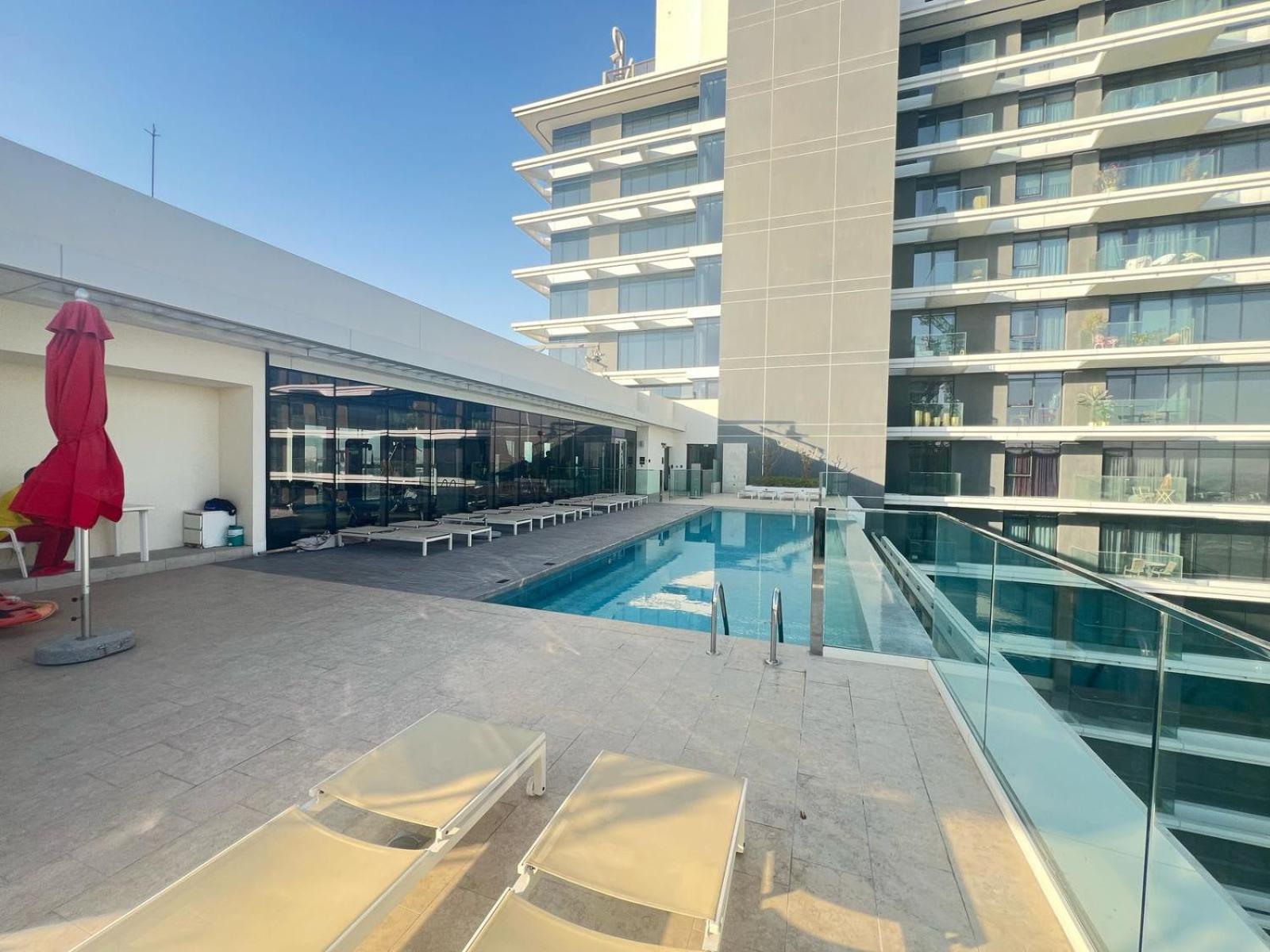 Elegant One-bedroom In Hills For 4 Persons Apartment *